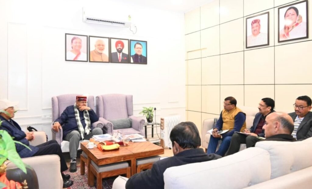 कृषि एवं उद्यान विभाग के अधिकारियों के साथ कृषि मंत्री गणेश जोशी ने की समीक्षा बैठक 