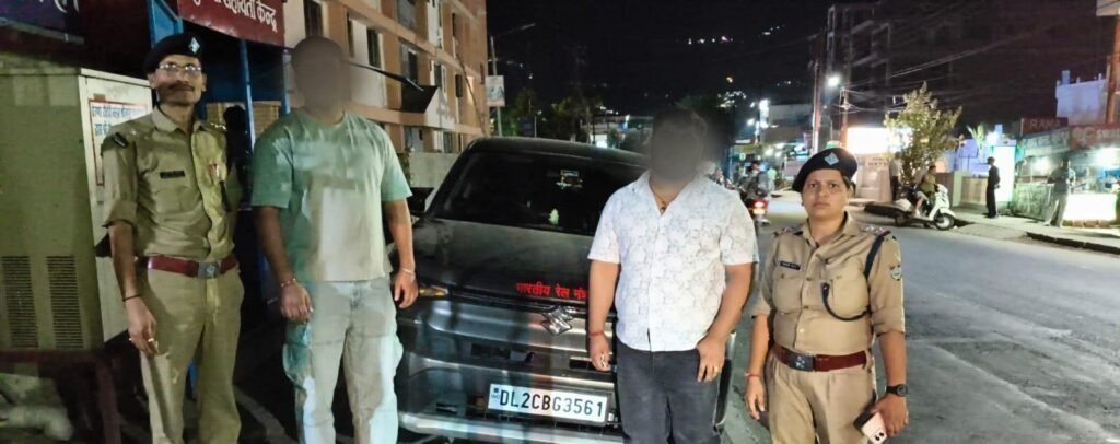 वाहन में काली फिल्म, हूटर और हुड़दंग, श्रीनगर पुलिस ने वाहन सीज कर तुरंत लिया सख्त एक्शन