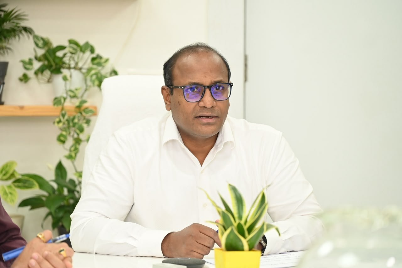 SIR के दूसरे चरण में ERO व AERO लगाएंगे सुनवाई के लिए विशेष कैंम्प, मुख्य निर्वाचन अधिकारी ने मंडलायुक्तों और जिलाधिकारियों के साथ बैठक कर SIR पर की समीक्षा